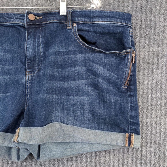 Soho Womens Jean Shorts Blue Size 18 Denim Pockets Cuffed Hems - Picture 7 of 11